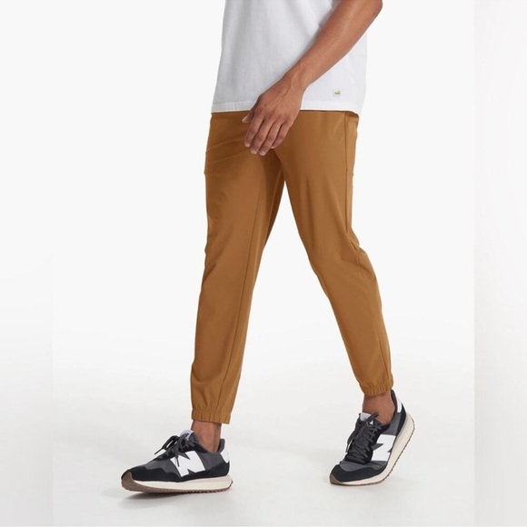 Vuori Men's Fleet Pant XL Caramel Brown 29” Inseam (excellent but one callout) - Picture 2 of 10